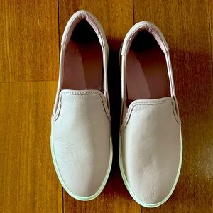 UGG light pink platform sneakers. NWOT